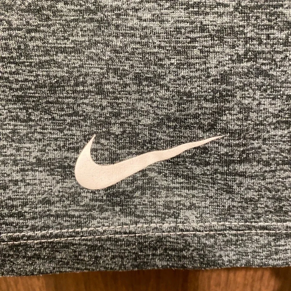 NIKE Dri-Fit Tomboy Tank Size M Gray Heathered Knit Muscle Athletic Sporty